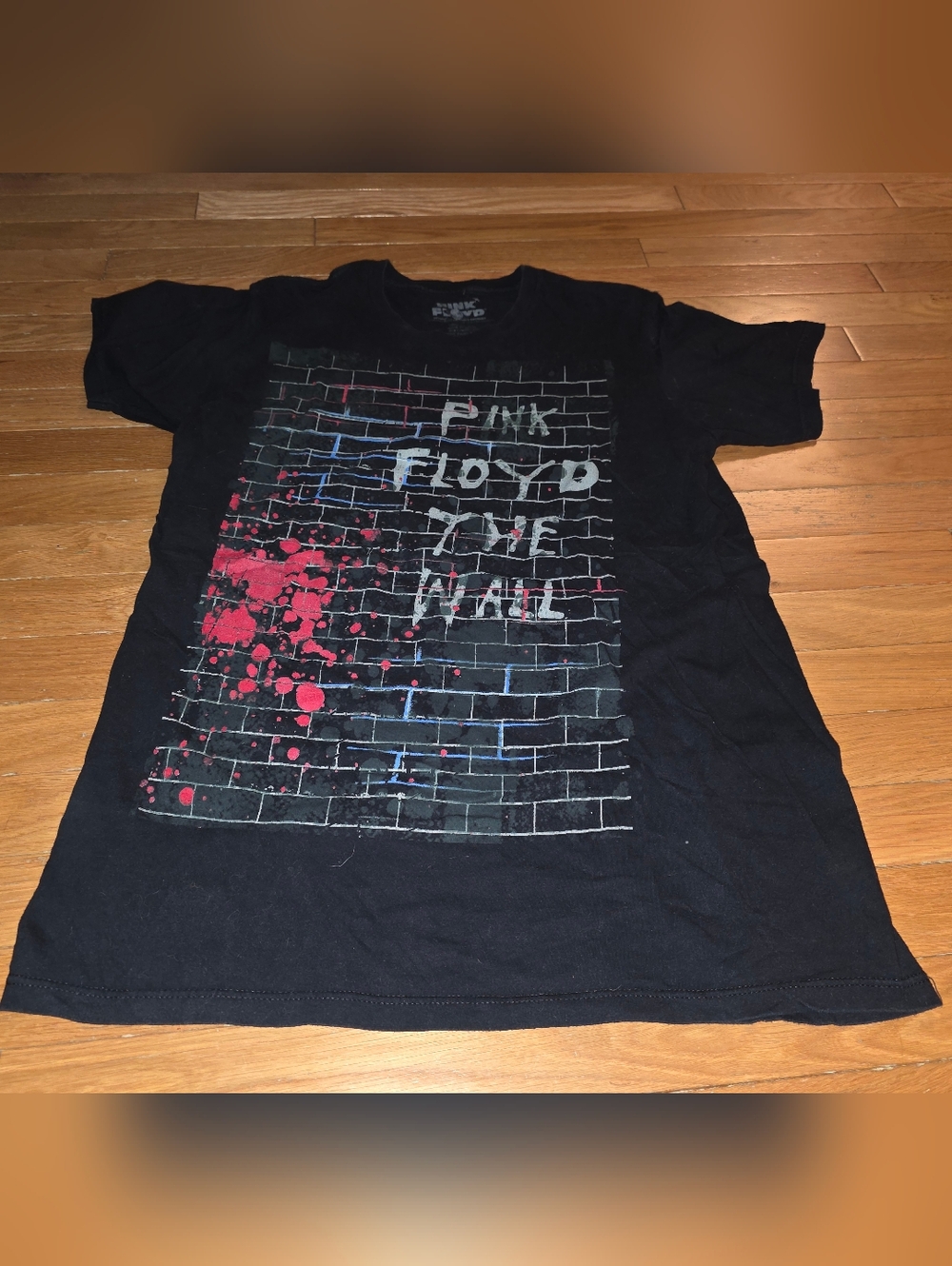 NICE VINTAGE 2014 Pink Floyd Black 'The Wall' Graphic T-shirt Size Large